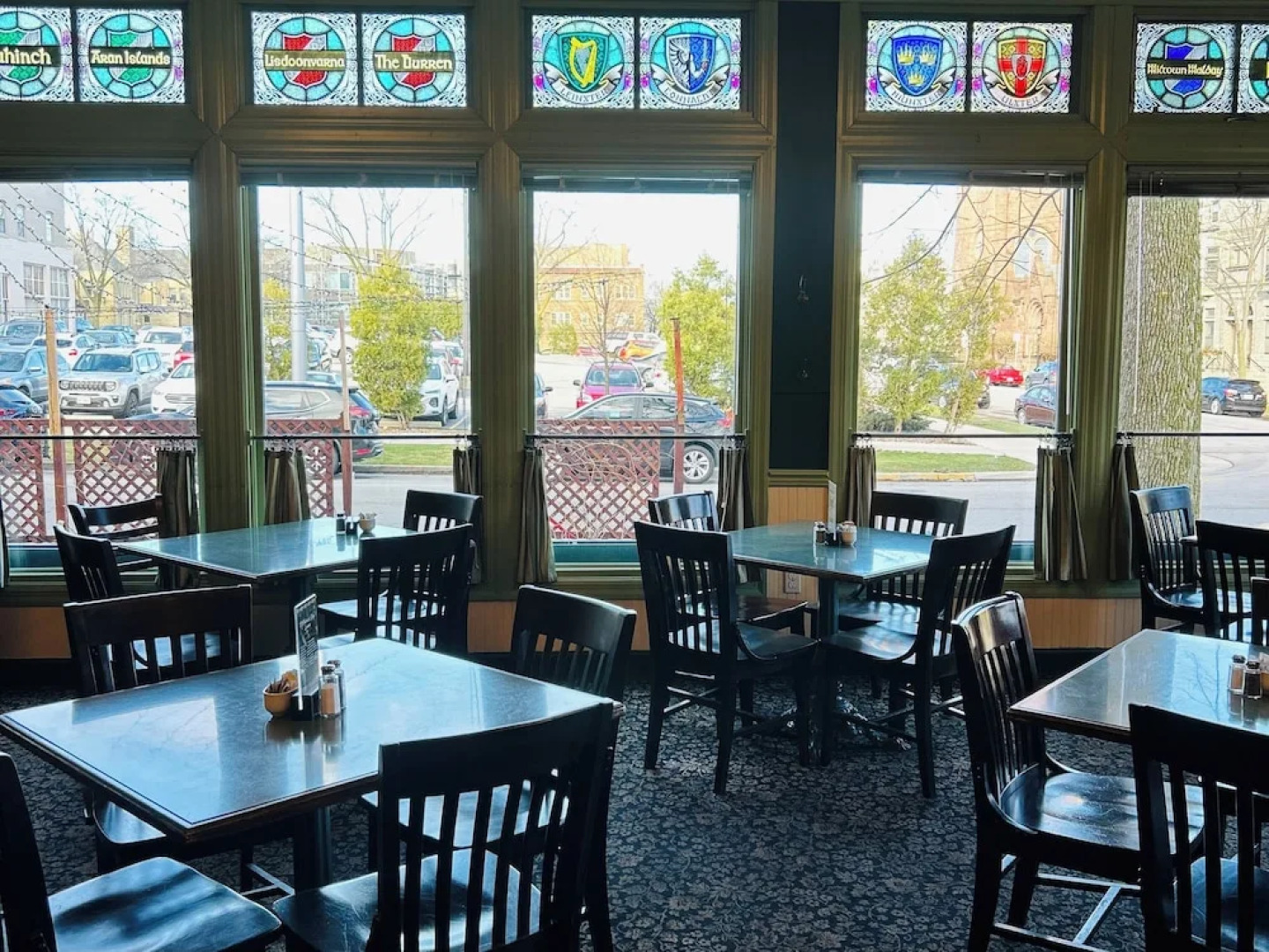 County Clare Irish Hotel & Pub