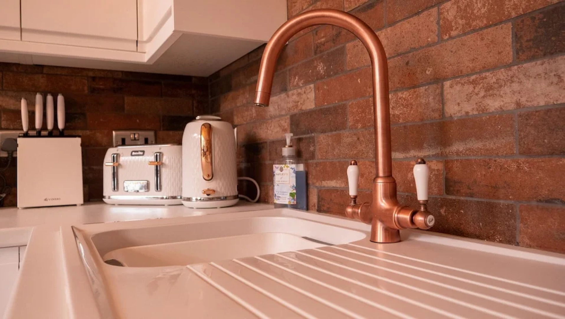 Heritage Spacious Luxury Mill Apartment