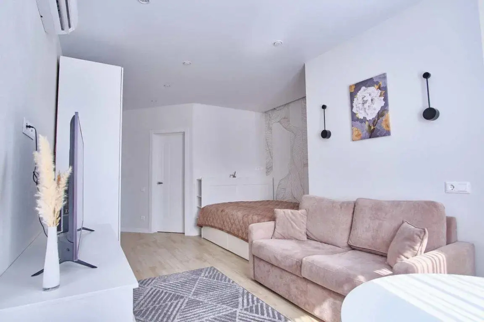 Апартаменты Чак-чак хаус (Chak-chak House) на улице Тихомирного