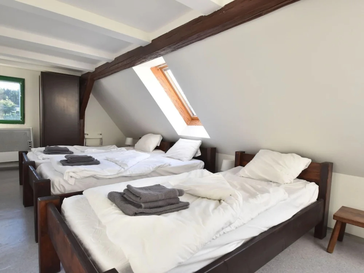 Authentic Holiday Home with Garden near Trutnov