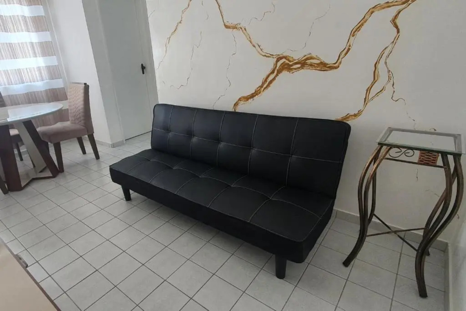 APÊ NOVO! top. 2 quartos c/ar condicionado. 300MB.