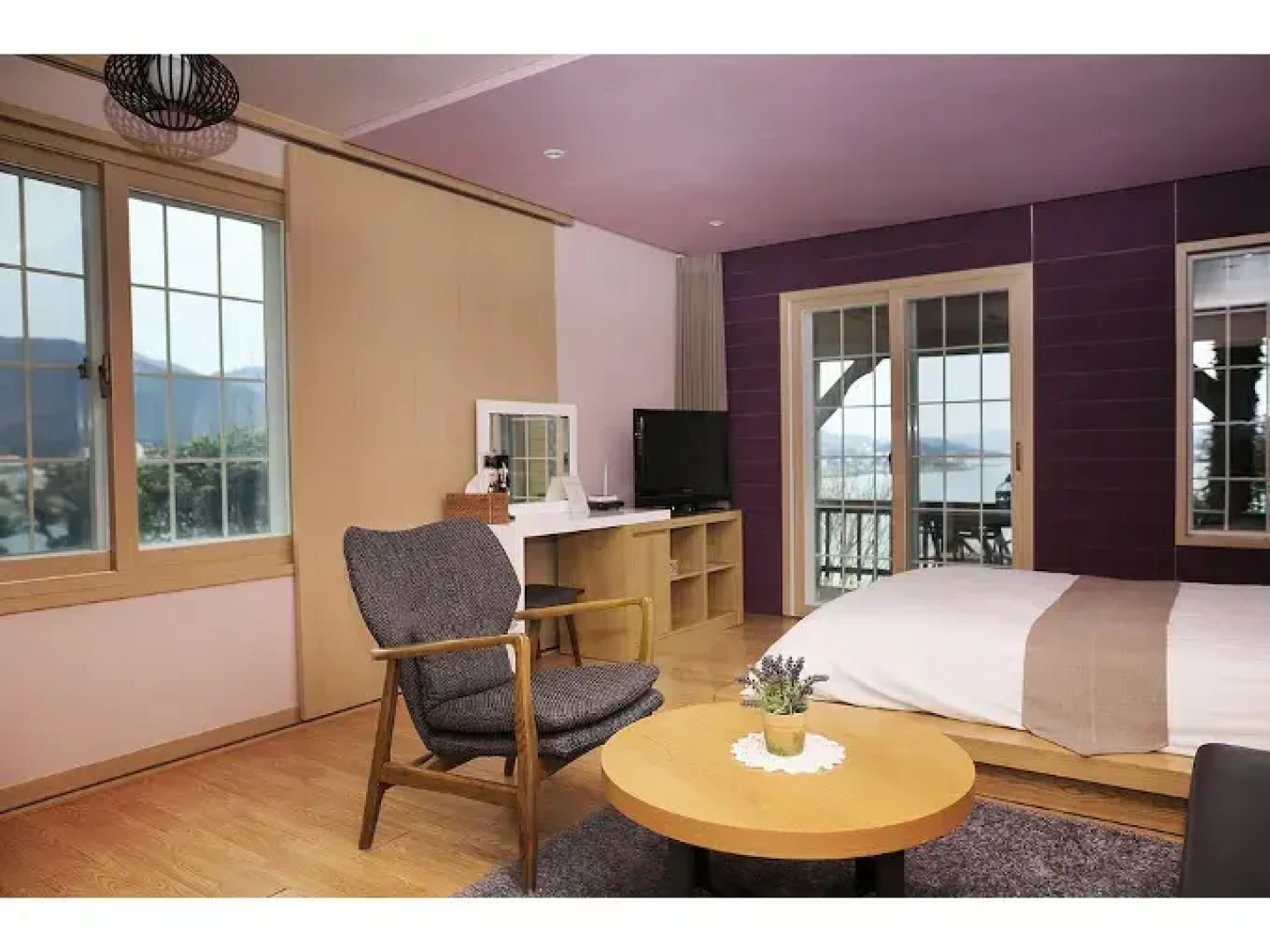 Tongyoung Mongdolhouse Pension