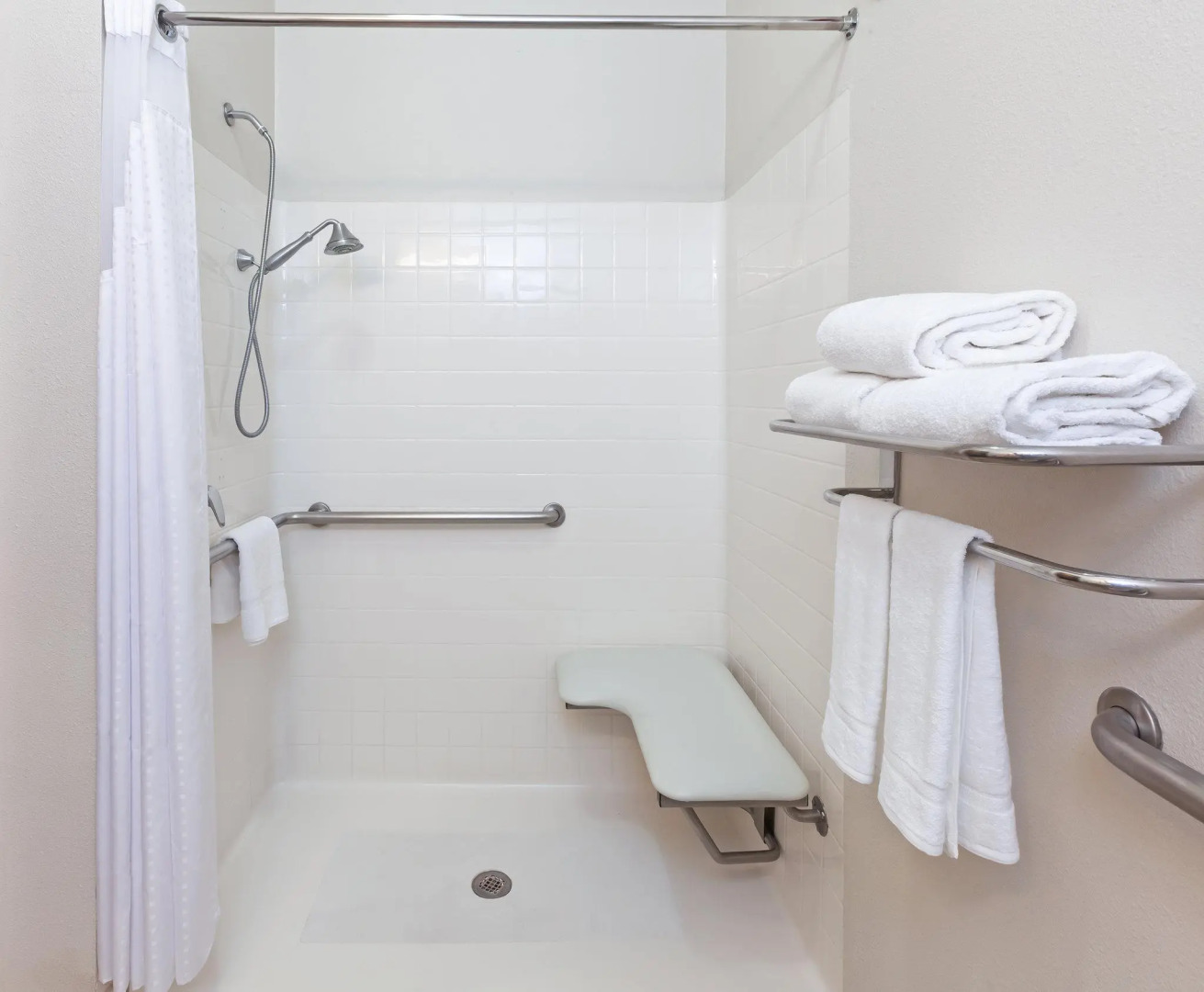 Holiday Inn & Suites Pharr