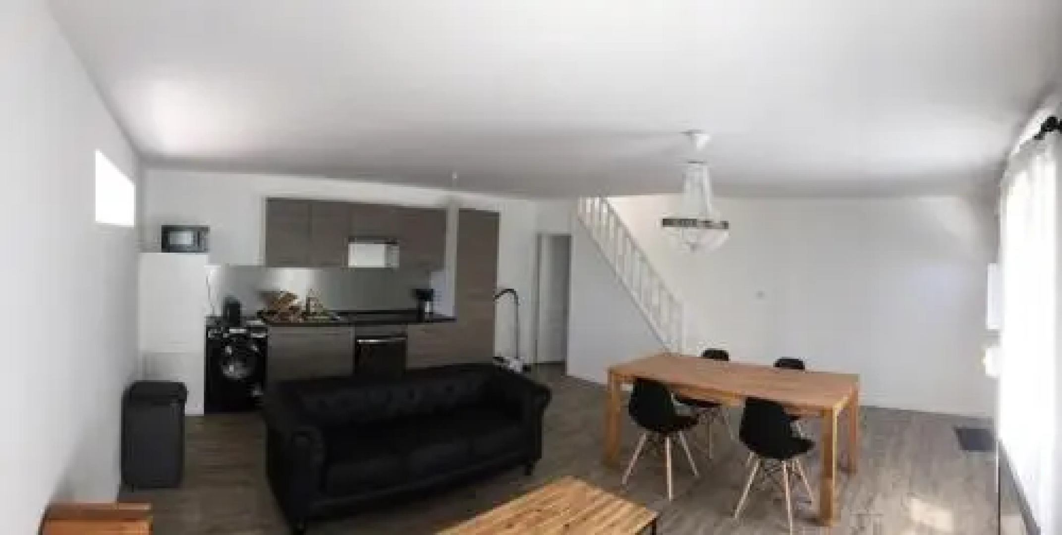 Maison neuve au pied des vignes