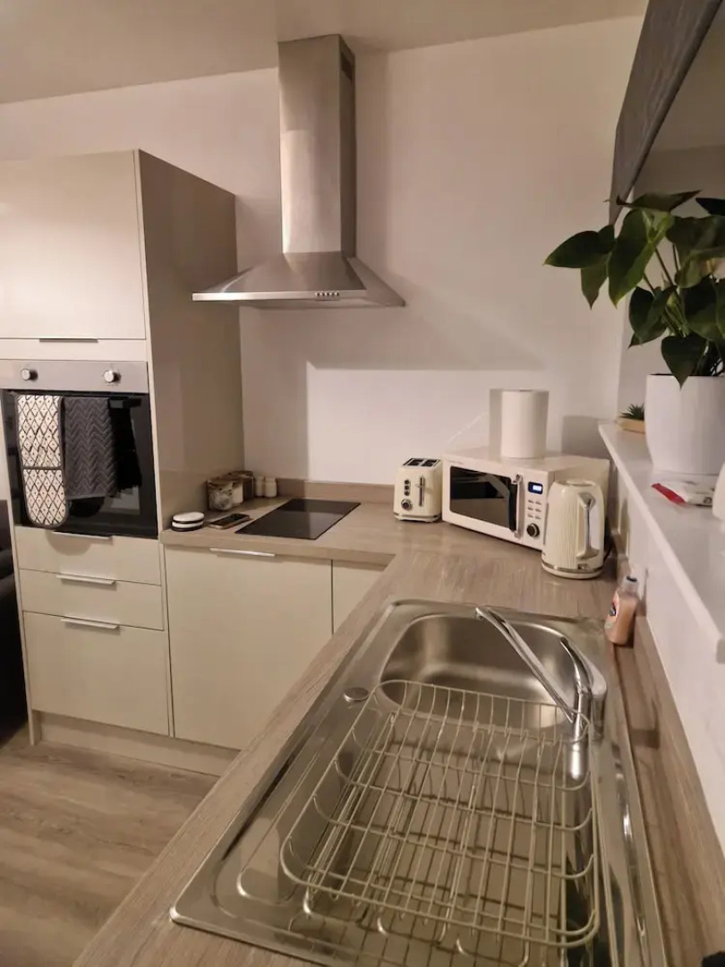 Cozy Apartment at Highbanks The Annex