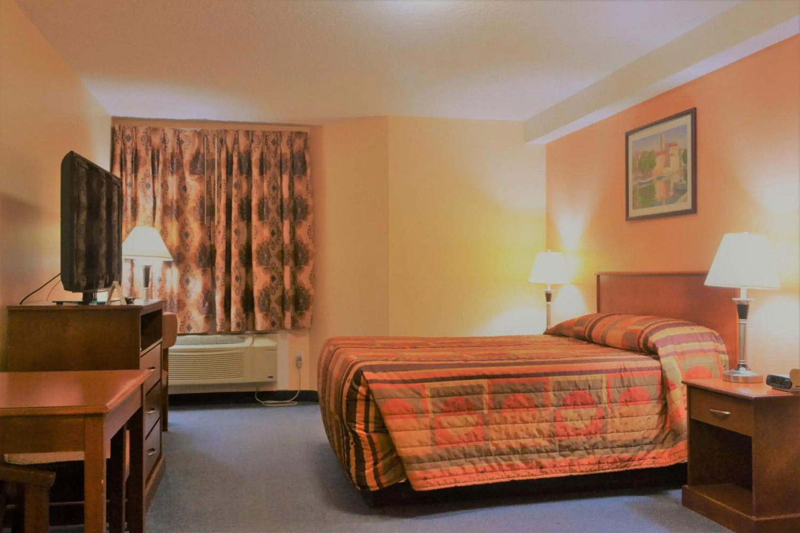 Aurora Park Inn & Suites