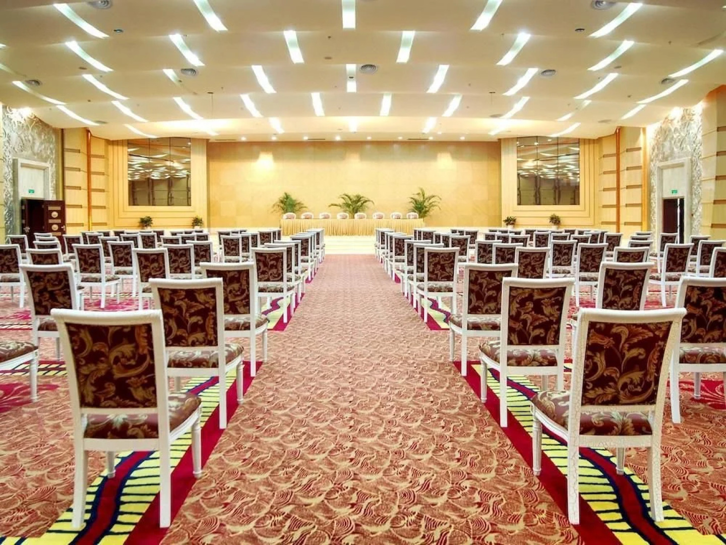 Pacific International Hotel