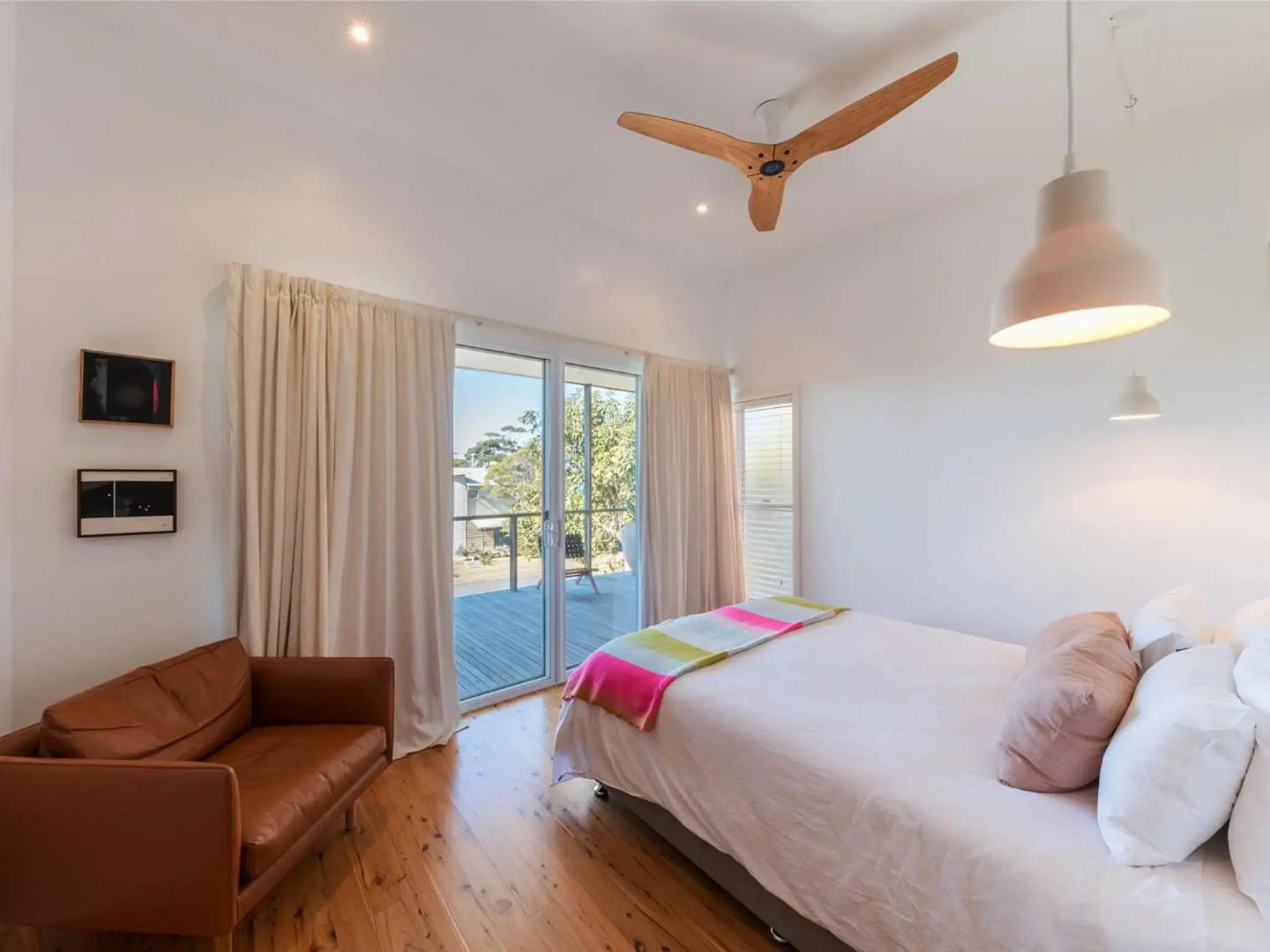 Palmwood at Hyams Beach 4pm Check Out Sundays