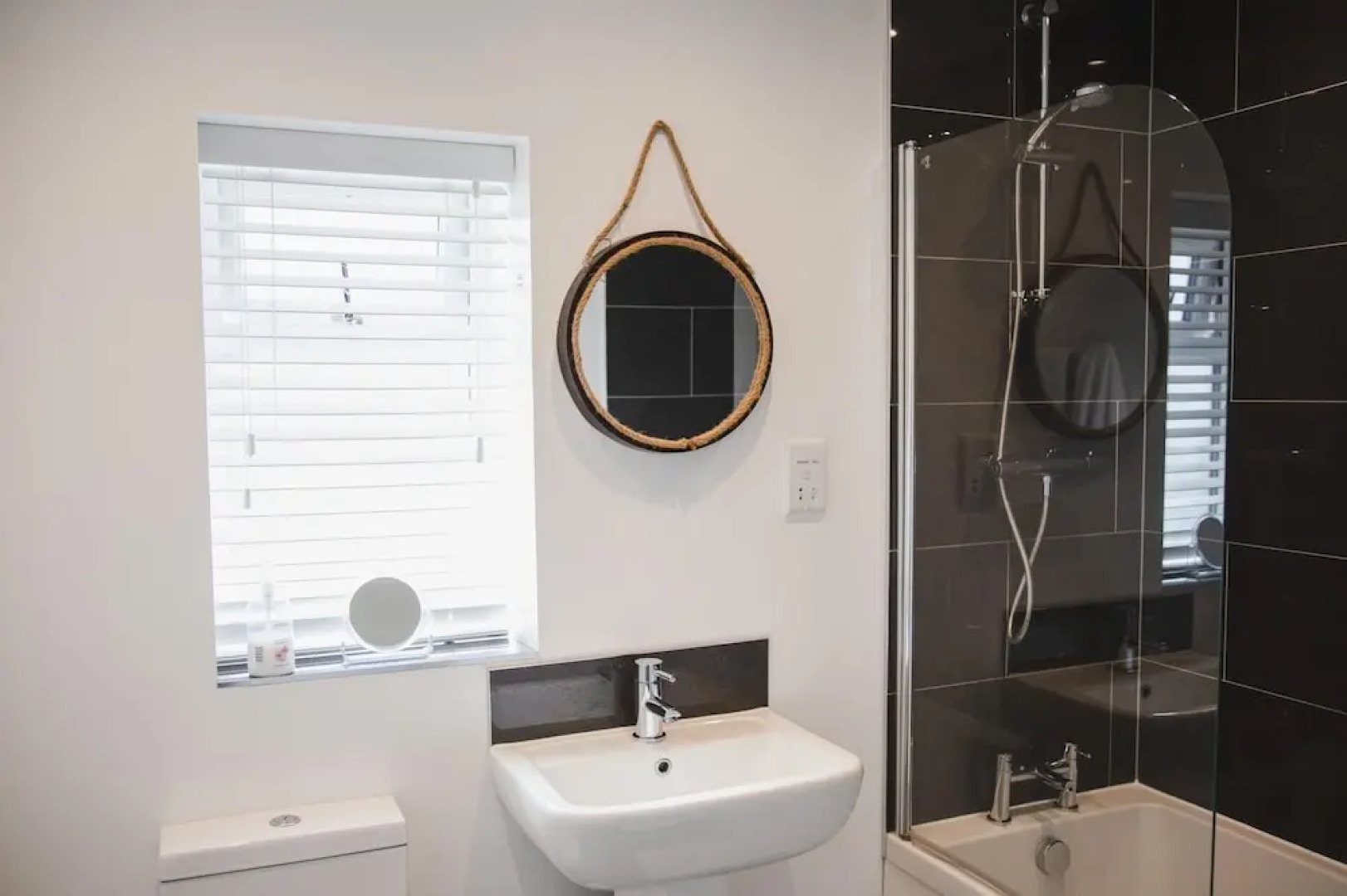 NEW 2BD Pontact Flat in the Heart of Didcot