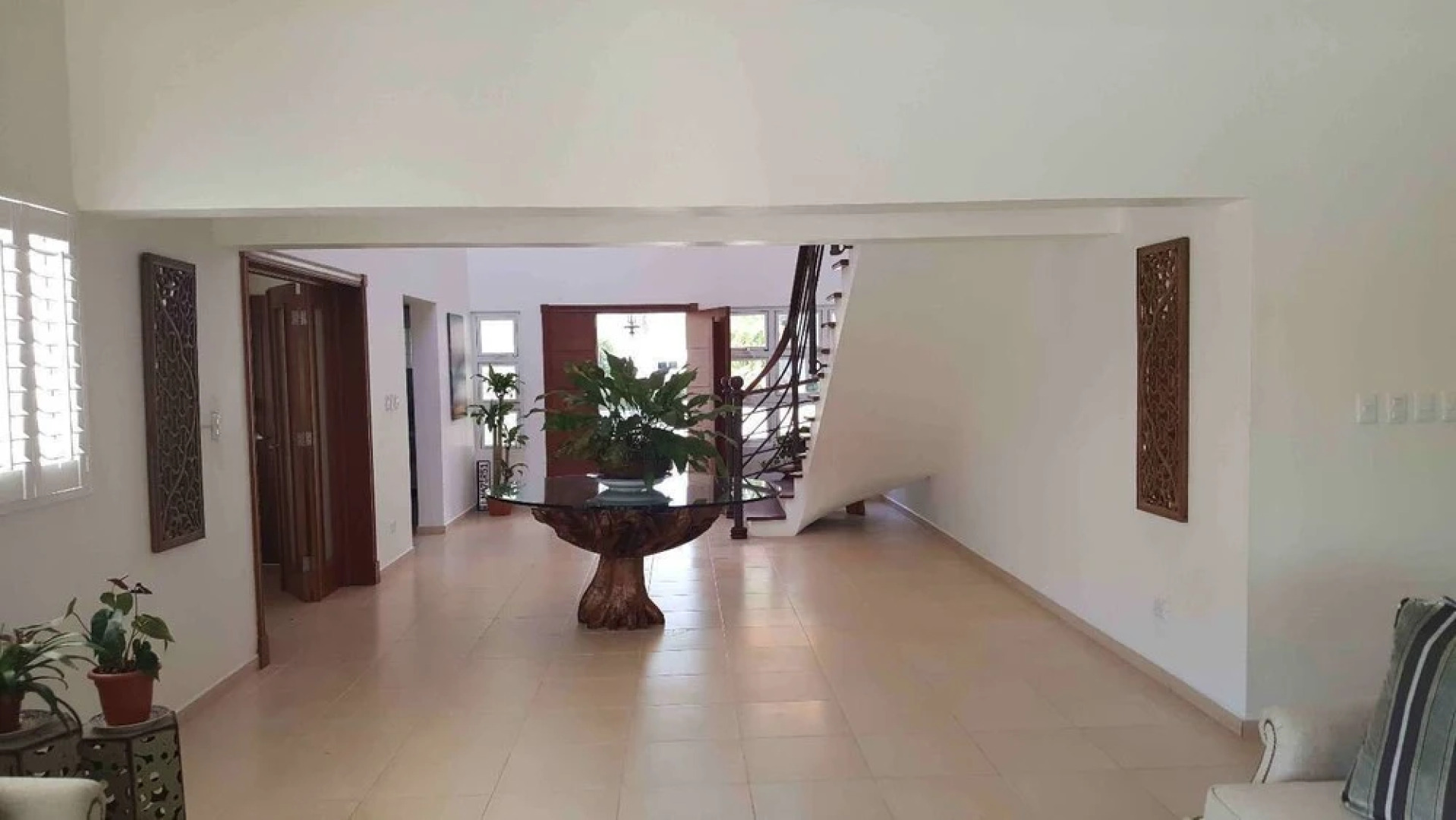 Villa in Metro Country Club