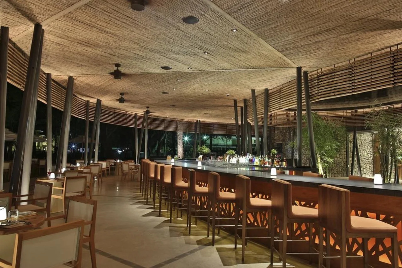 El Mangroove Papagayo, Autograph Collection