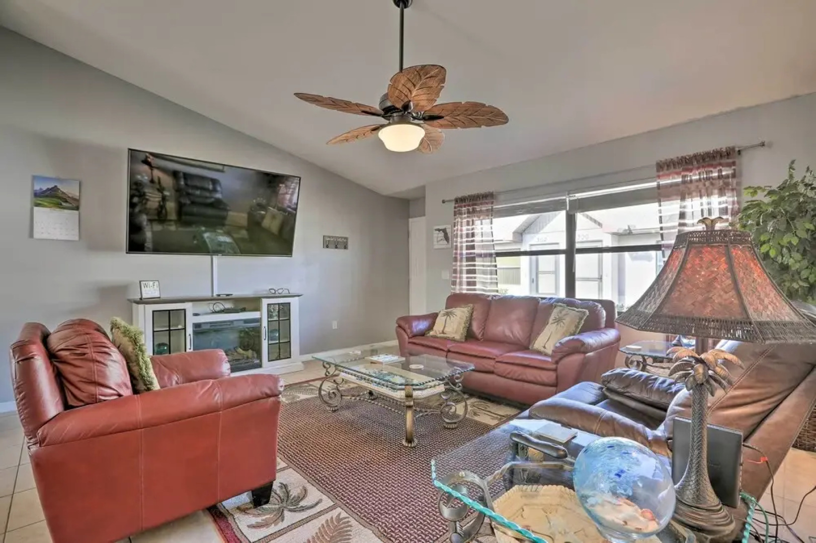 Condo w/ Screened-in Porch, 1 Mi to Sebring Golf!