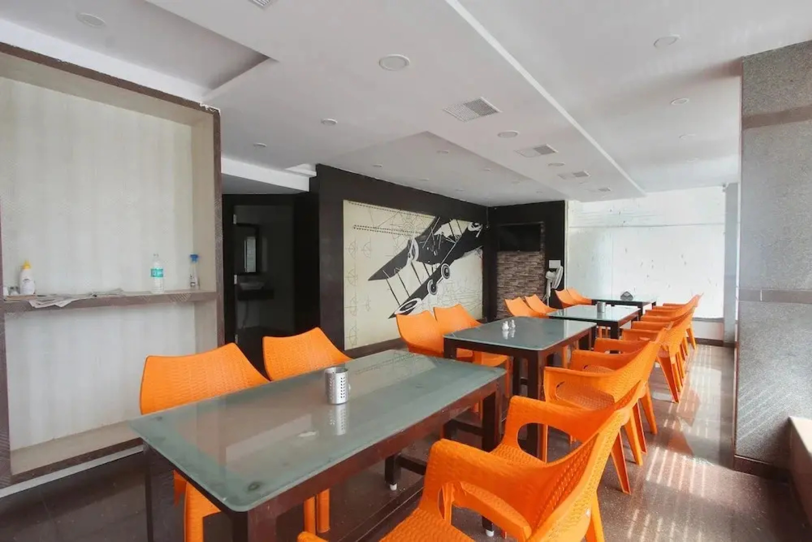 OYO 15965 Hotel Nandi Gateway