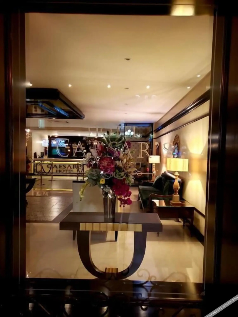 Hotel Caesar's