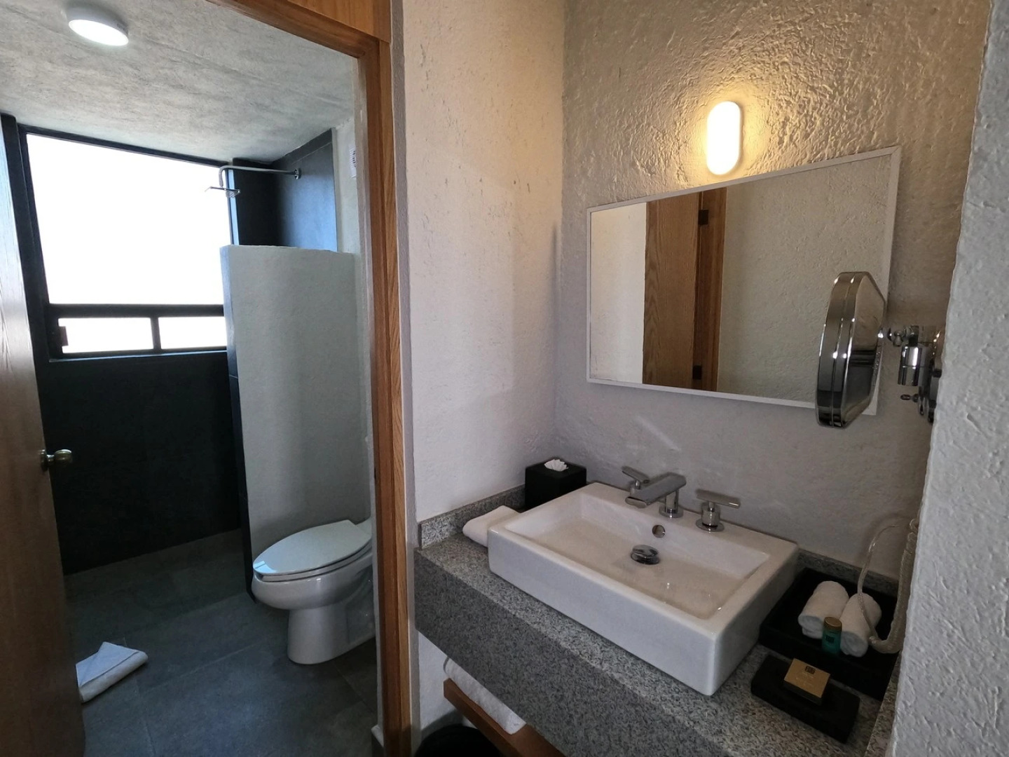 Sunrock Hotel and Suites