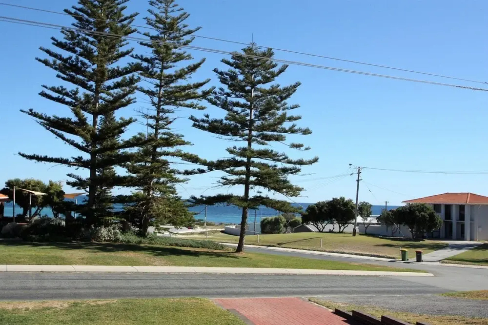 Pine Villas - Walk To Beach Ocean Views