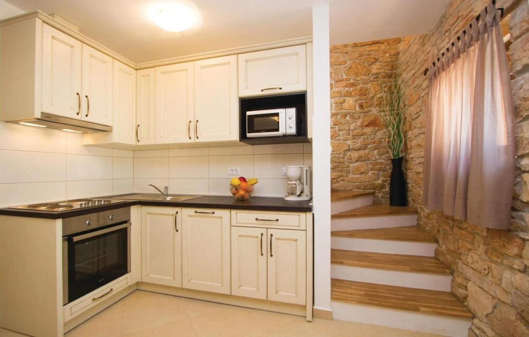 Stunning Home in Filipana With Wifi and 2 Bedrooms