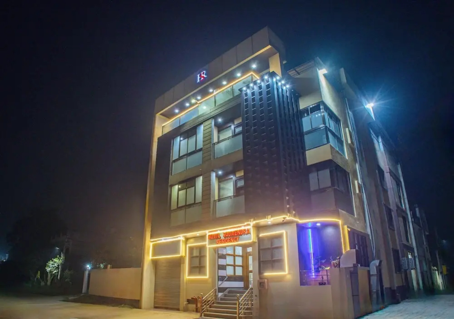 Treebo Saumendra Residency