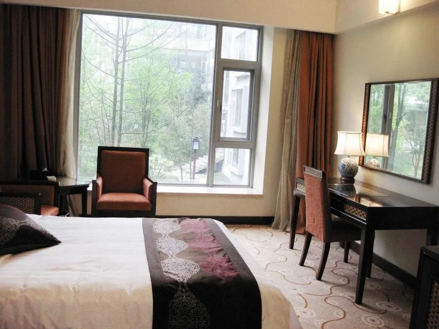 Emeishan Huasheng Spa Hotel