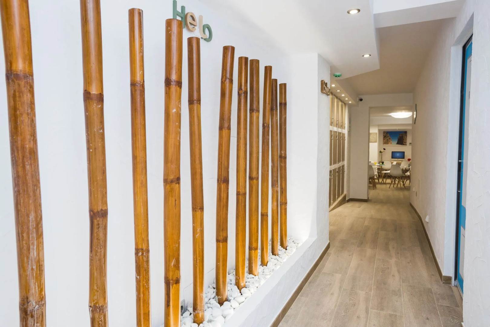 Y Hostel - Albergue Juvenil