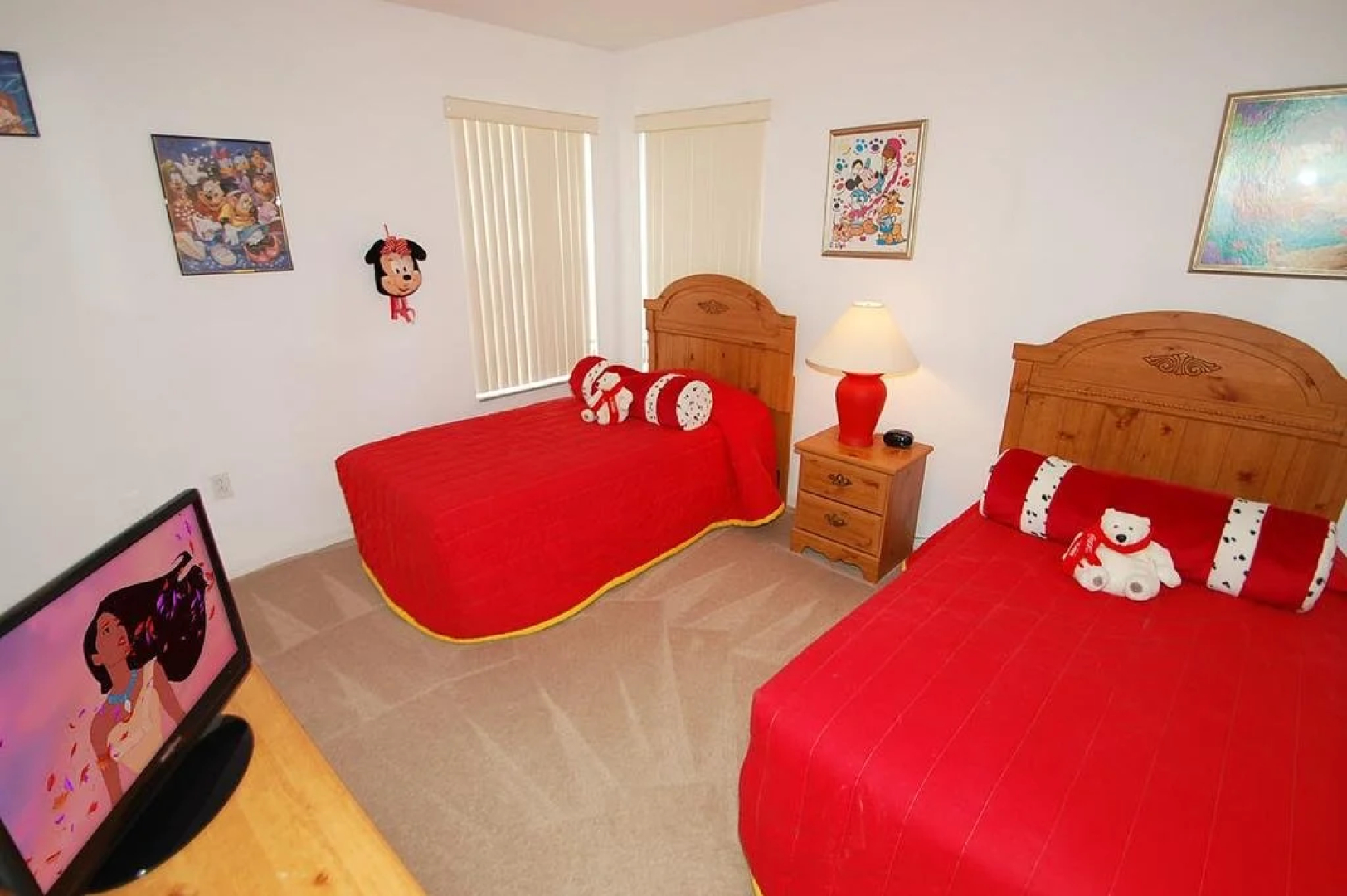 857KD Cozy Retreat 5 Br villa by RedAwning
