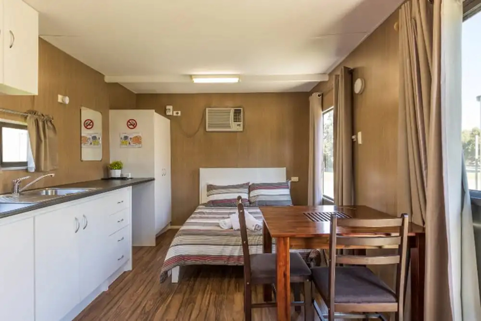 Serpentine Falls Park Home & Tourist Village