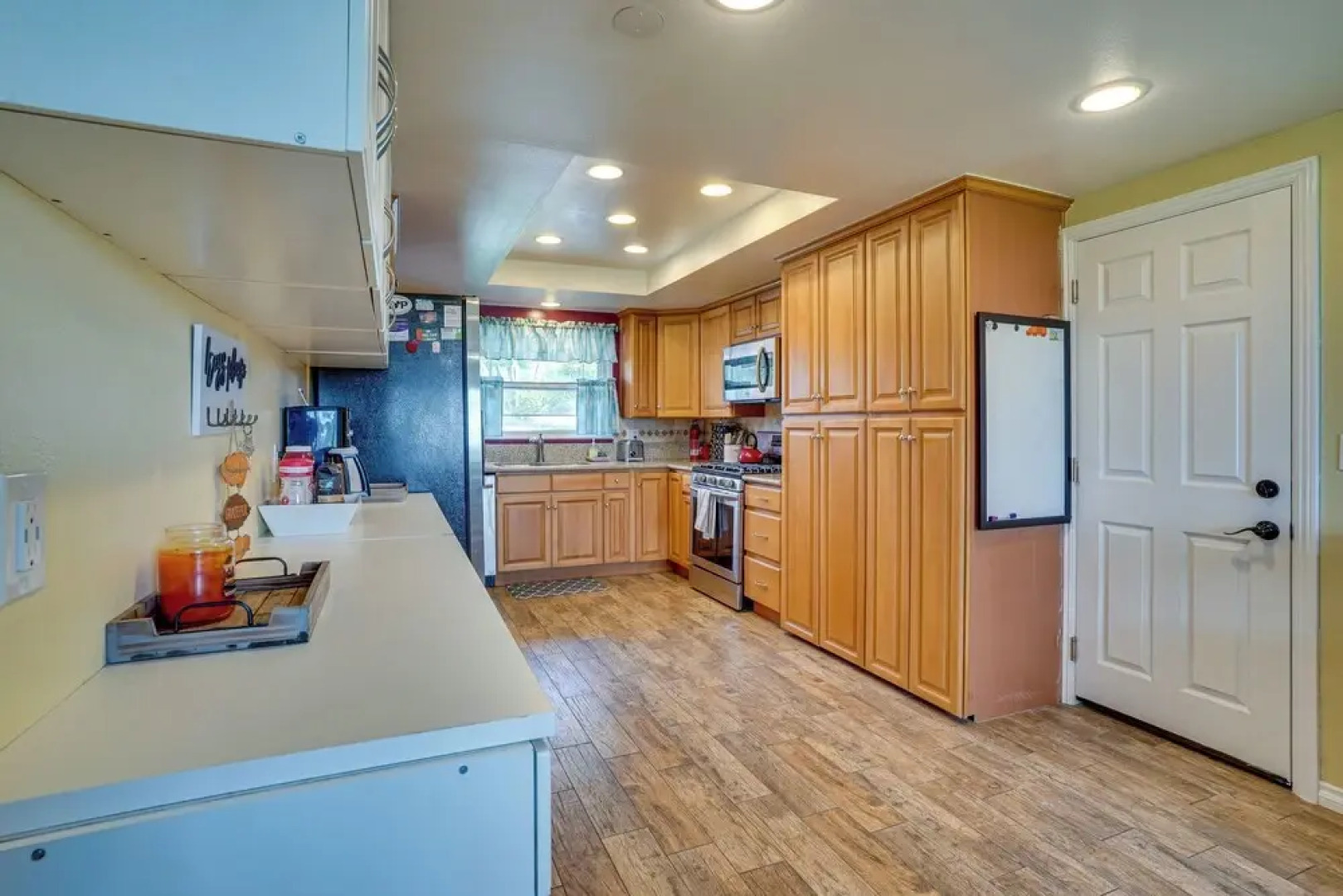 Santa Ana Home w/ Patio, 9 Mi to Disneyland!