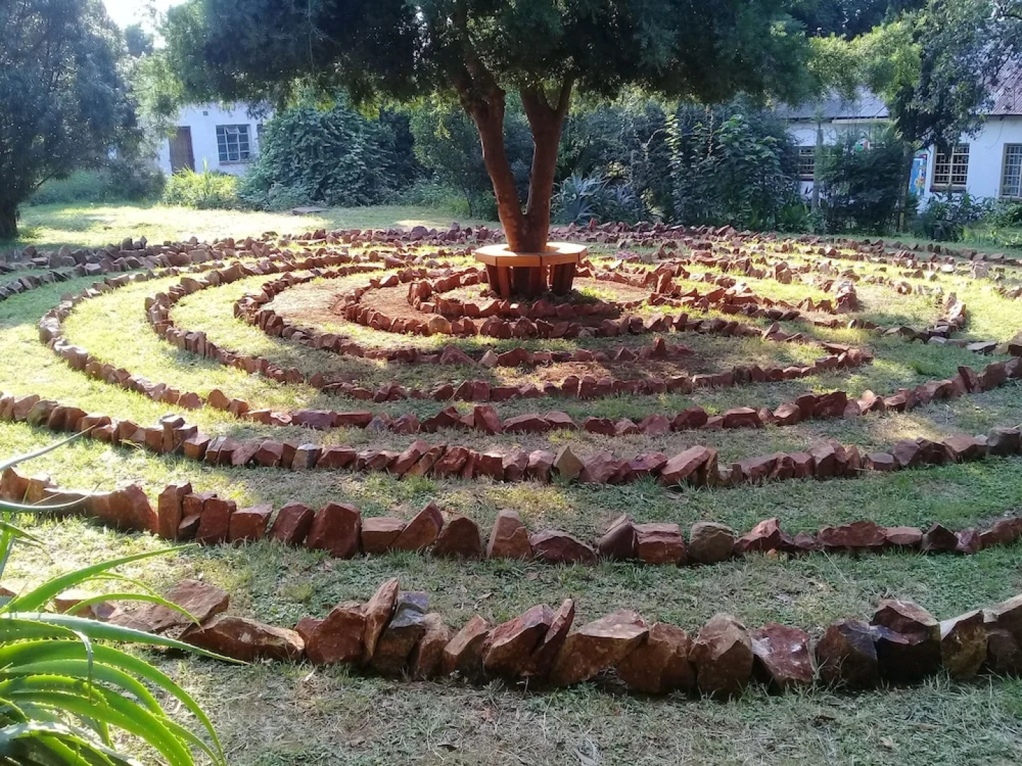 Stone Circle Lodge & Backpackers