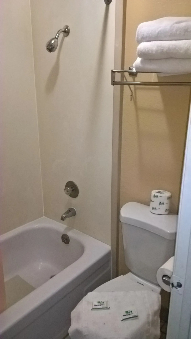 Portland Value Inn & Suites