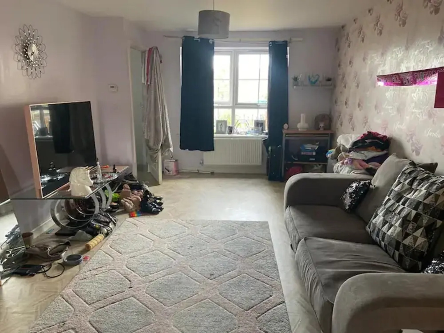 Stunning Apartment In Smethwick, West Midlands