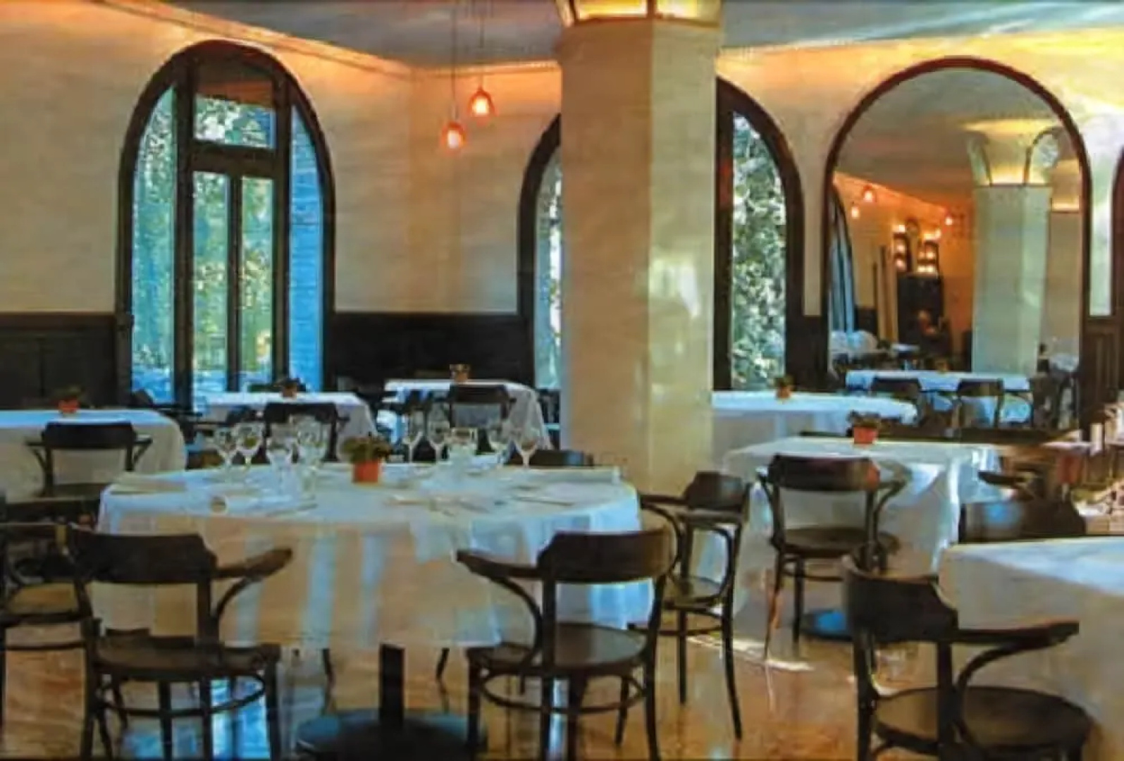 Regina Spa Art Deco