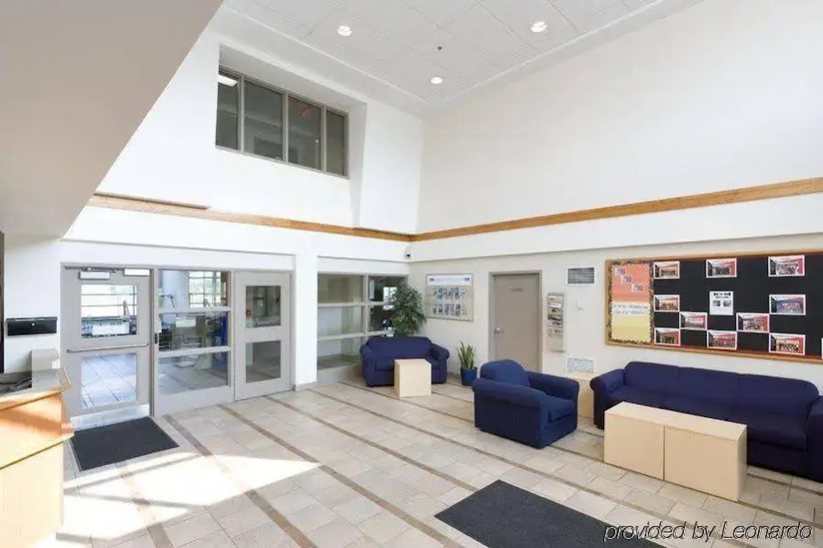 Residence & Conference Centre - King City