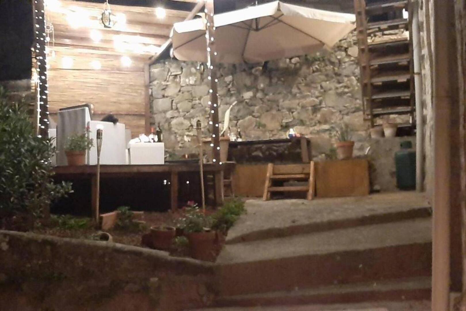 Beautiful 2-bed House in Longoio, Bagni Di Lucca