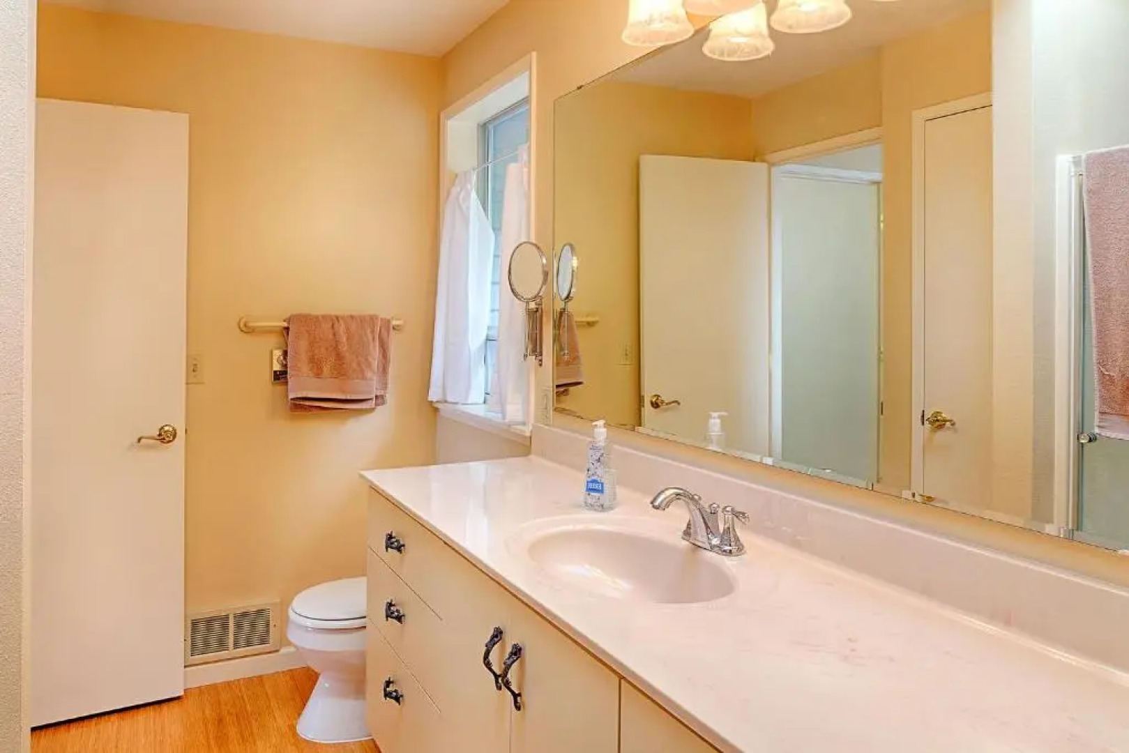 Four Stone Beach House