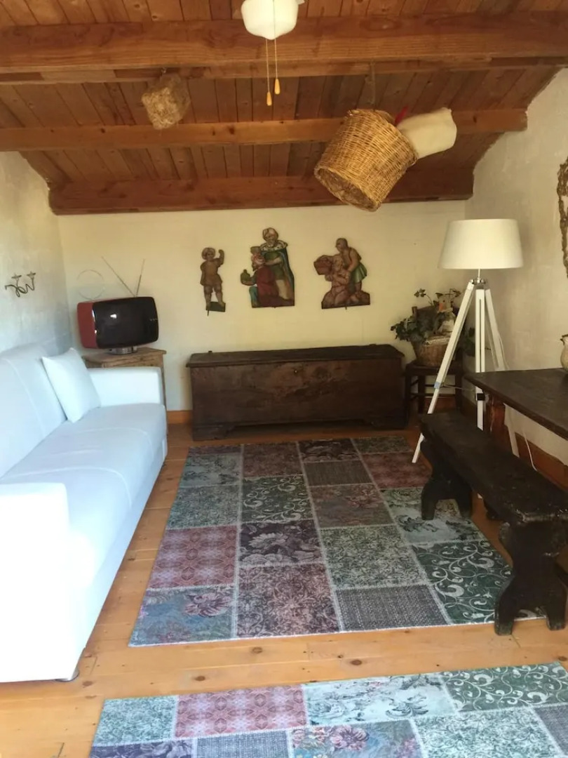 House With 2 Bedrooms In Caprese Michelangelo With Furnished Garden