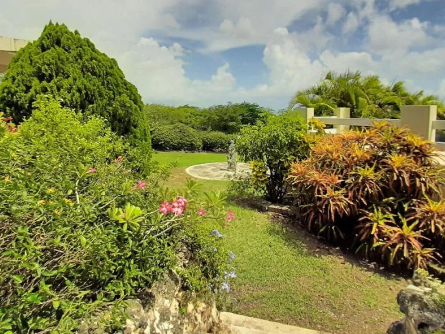 Beautiful 4-bed House With Stunning sea Views