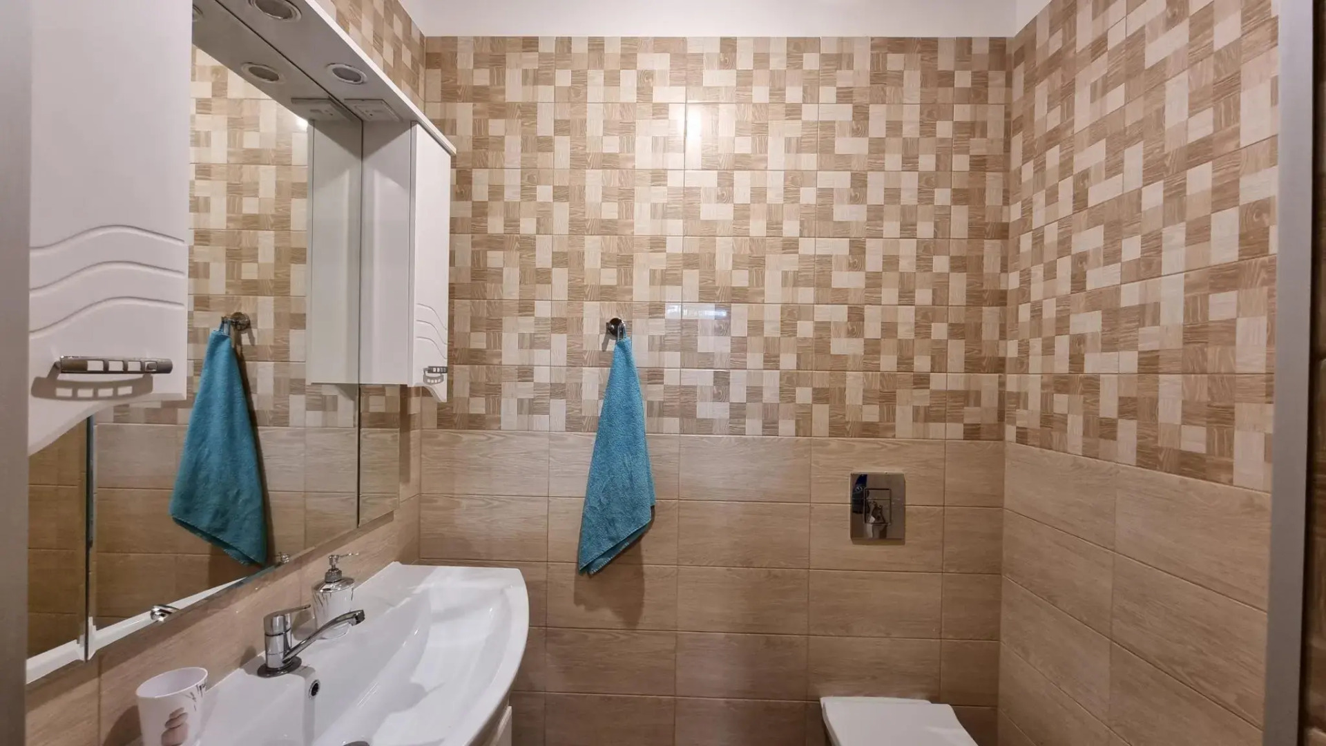 Дом В1 на базе отдыха Новинки Парк