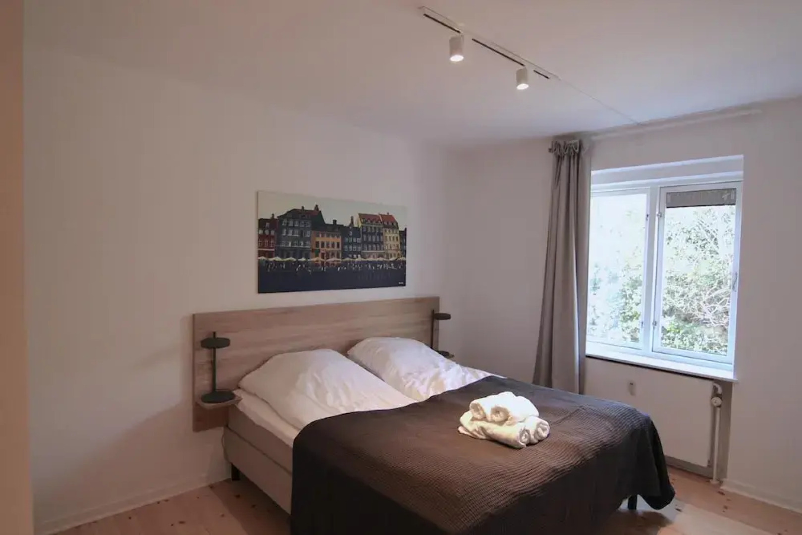 Great 2-bed w Balcony in Charlottenlund