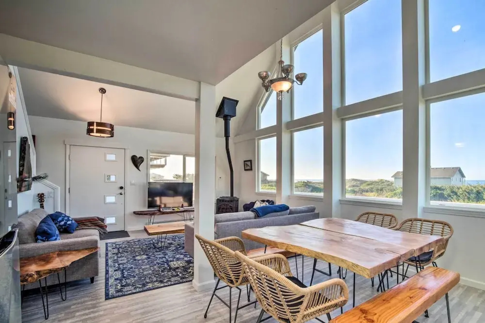 Deck + Walk to Beach: Southern Oregon Coast Home!