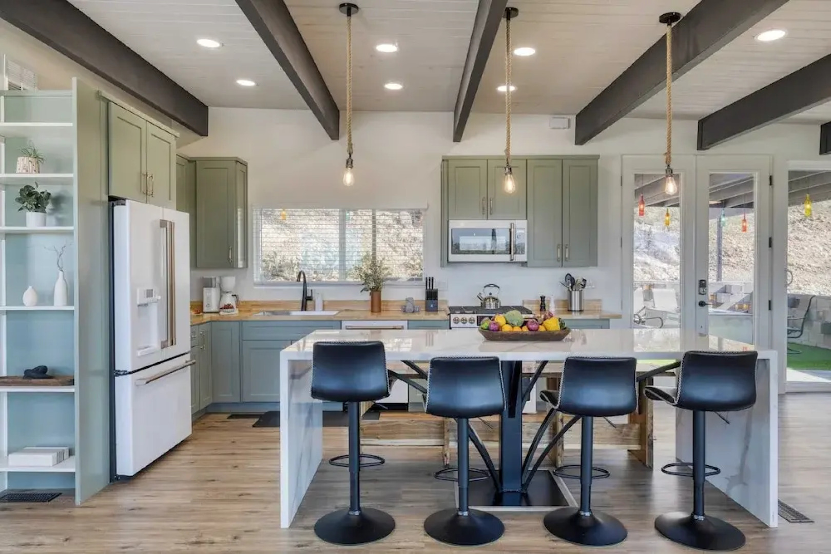 Panoramic Views, Private Pool, Patio Lounge w/ Firepit Royal Palm by Avantstay