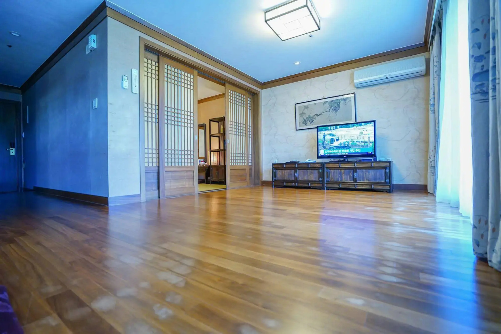 Lake Hills Jeju Resort (Ex. Lake Hills Golftel Je