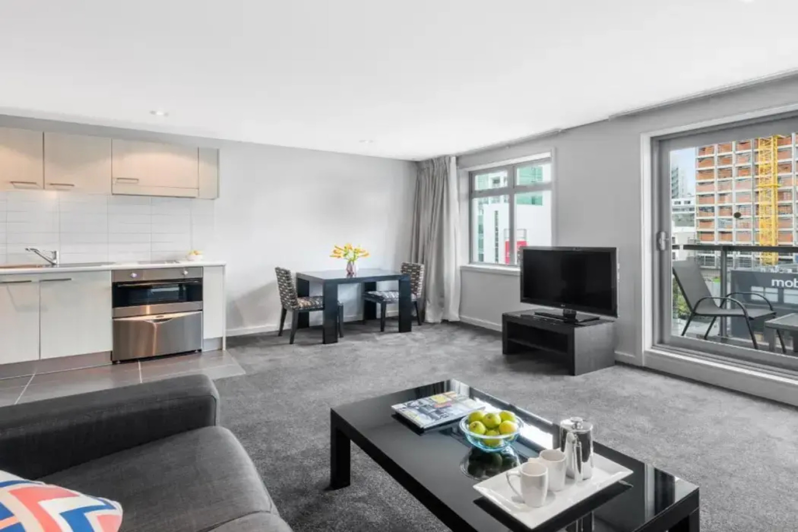 Отель Oaks Auckland