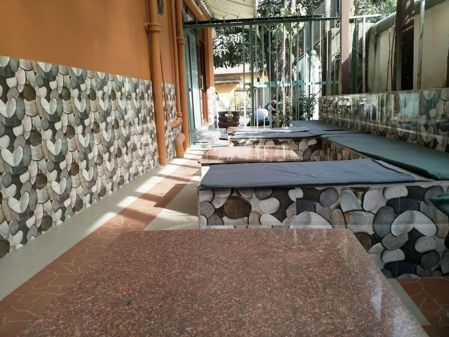 Tropical Suites