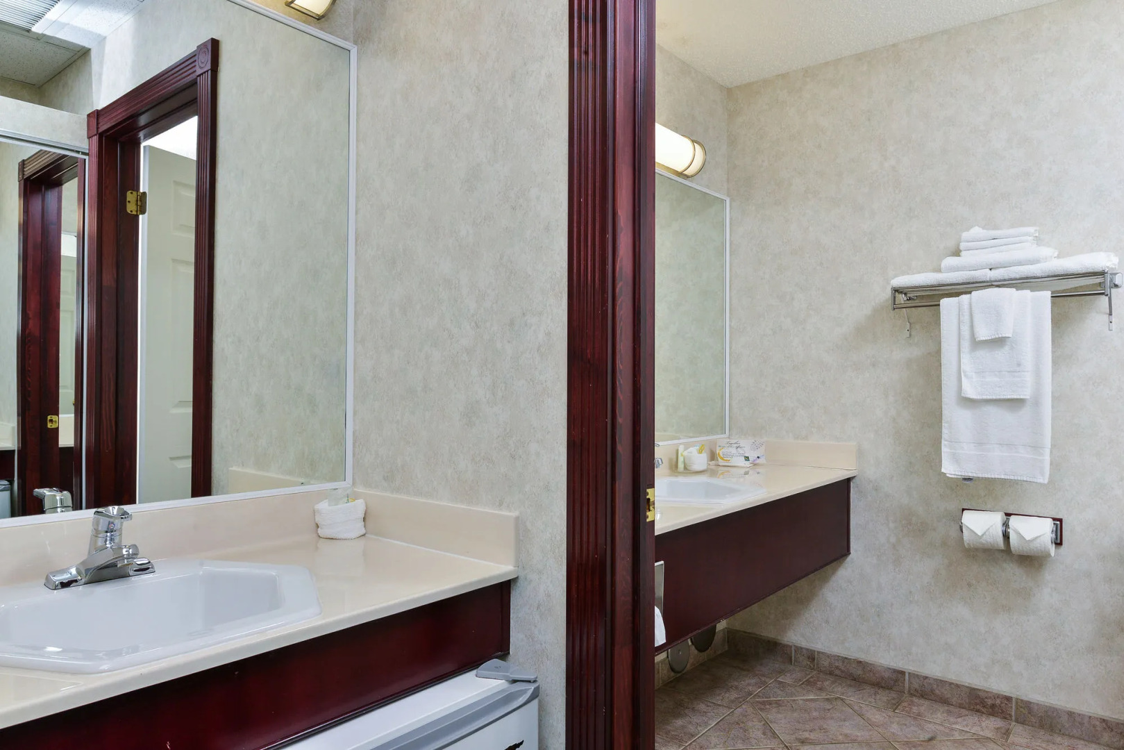 Ramada by Wyndham Nisku Edmonton Airport