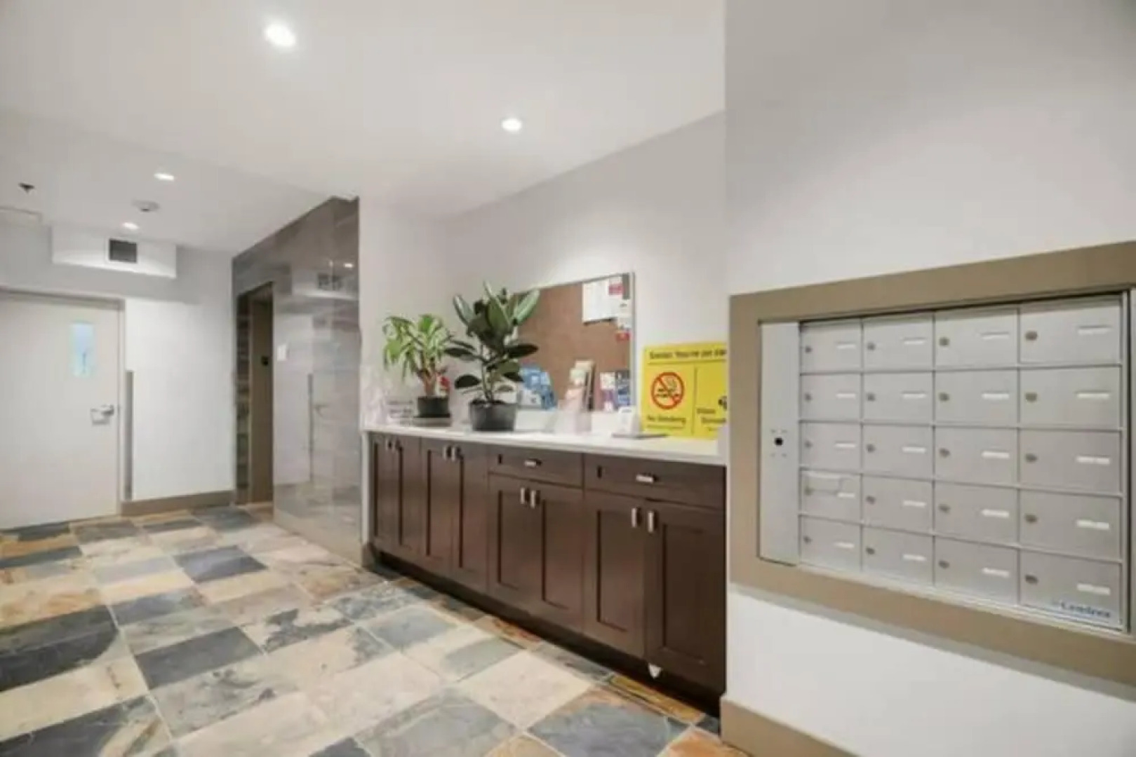 3BR Lakeside Dream Penthouse