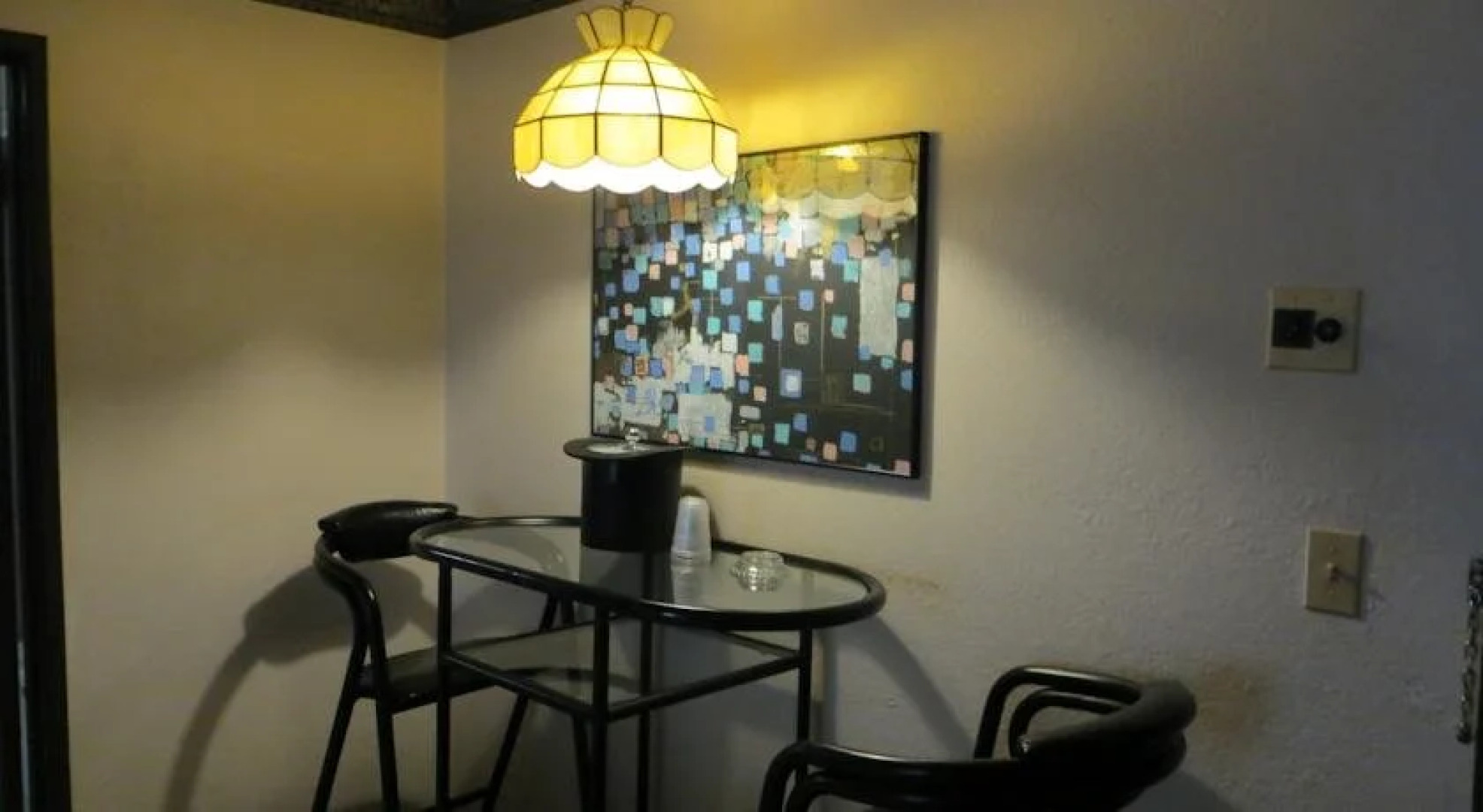 Hollywood Inn & Suites