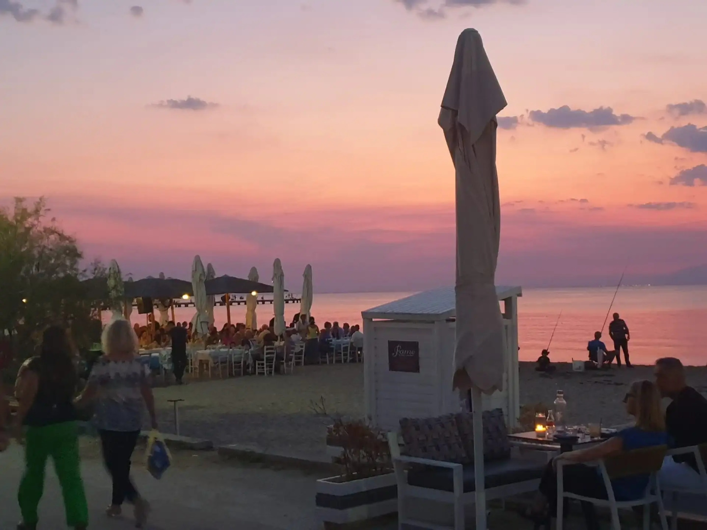 Eantos Studios and Suites