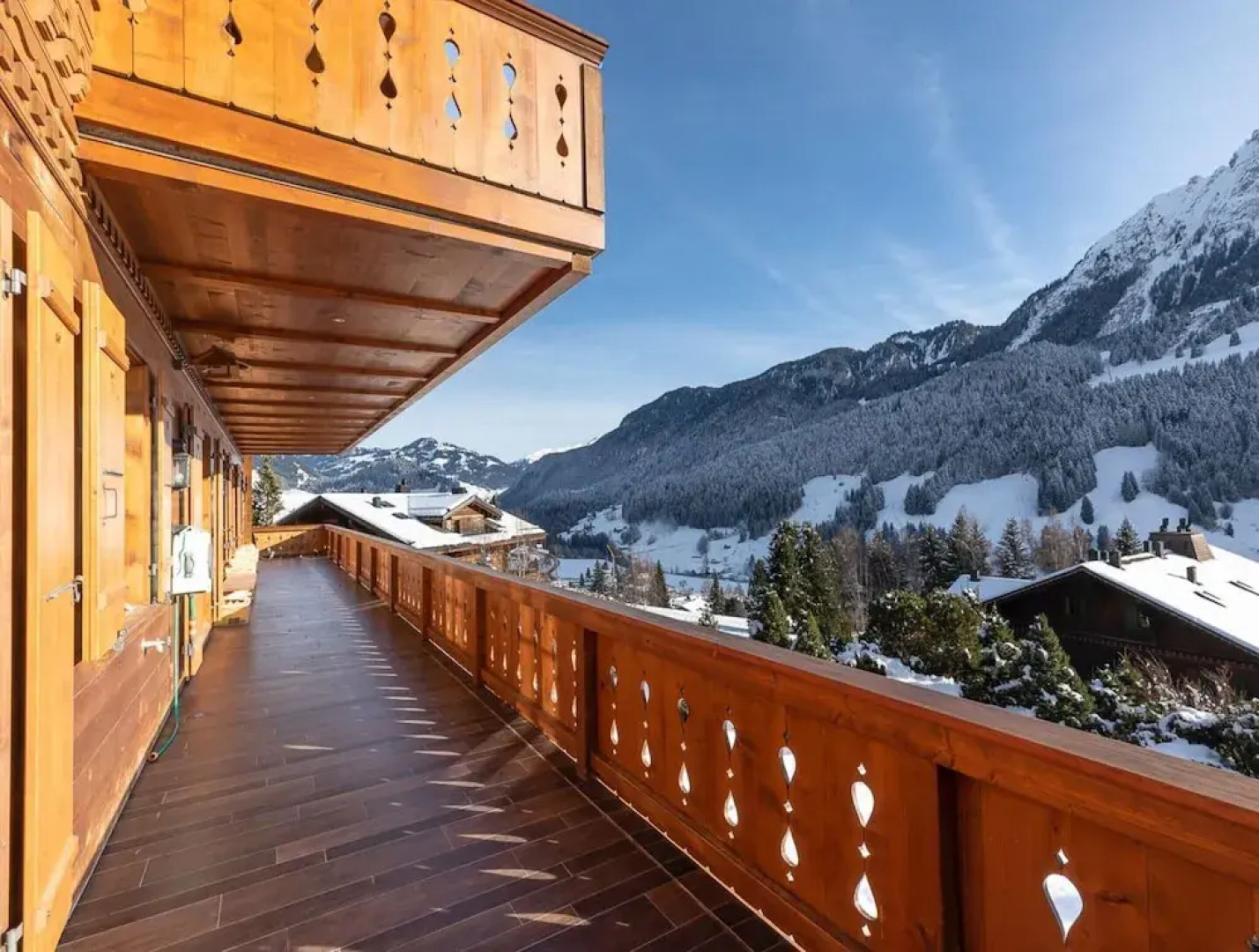 Beautiful Alpine Luxury Flat in Rougemont