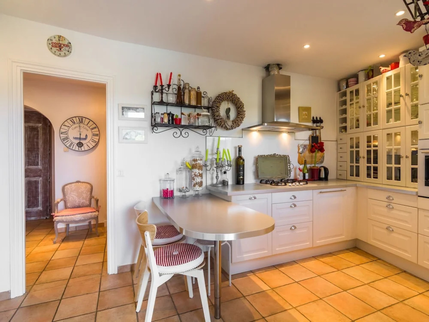 Luxurious Villa With Internet and Private Swimming Pool, Near Grasse