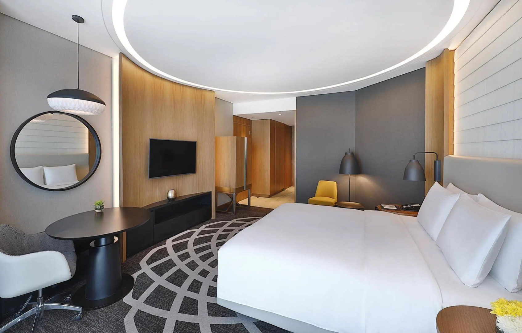 Отель Double Tree by Hilton Dubai Business Bay